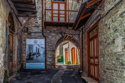 Un paseo por las calles de Lefkar en Chipre